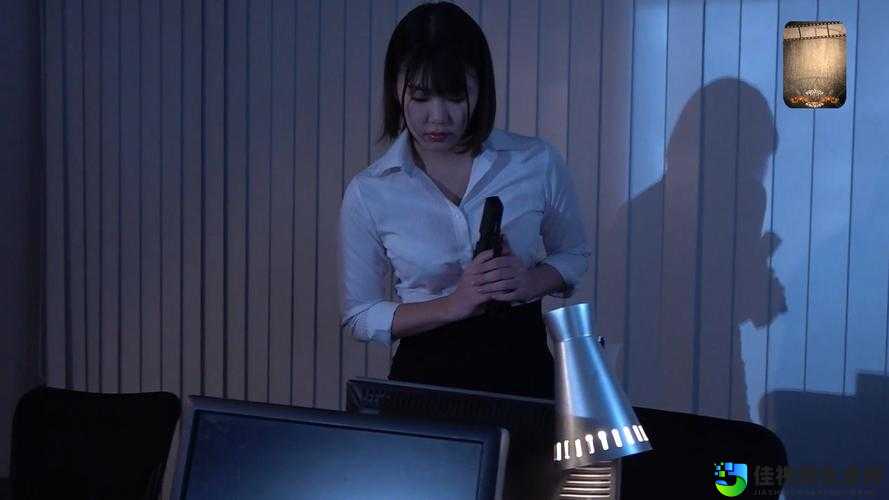 初撮り人妻ドキュメント麻仓汐里：镜头下的勇气与蜕变，重新定义婚姻与自我价值
