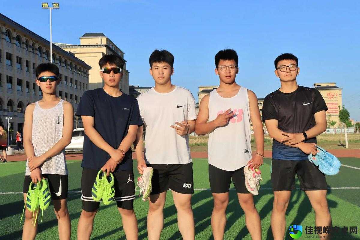 体育生C哭着爬走又挺进高H：逆境中的成长力量